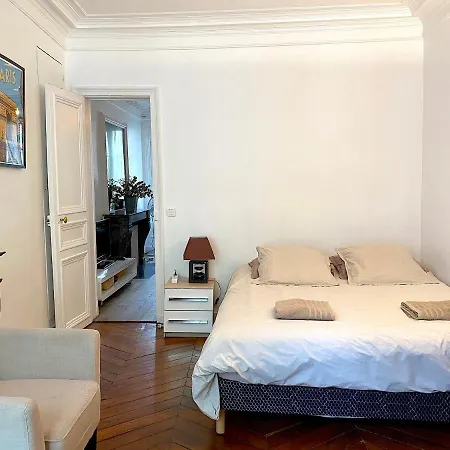 Real Parisian With 2 Bedrooms And Ac Apartmán *