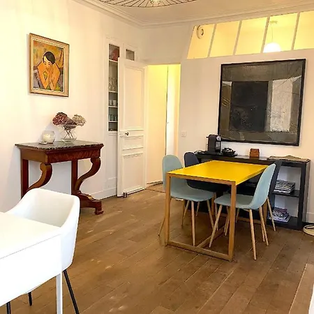 Real Parisian With 2 Bedrooms And Ac * Paříž