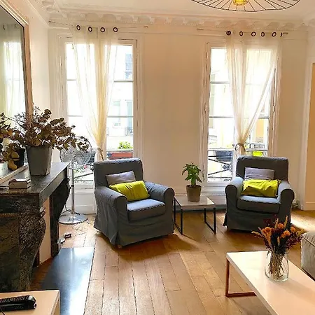 Real Parisian With 2 Bedrooms And Ac