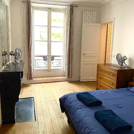 Real Parisian With 2 Bedrooms And Ac *