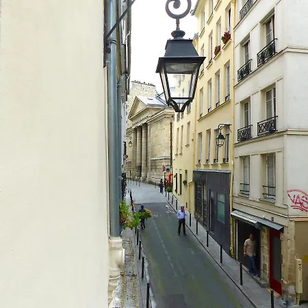 Apartment Real Parisian With 2 Bedrooms And Ac *